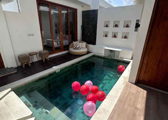 Bali Bird فندق 4*